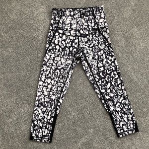 ✨Zella High Waisted Patterned Leggings Size XS